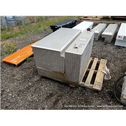 U.W.S. UNITED WELDING SERVICES DIAMOND PLATE TOOLBOX & FUEL TANK