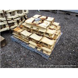 PALLET: DOZER TRACK CLEATS