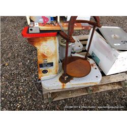 RO-TAP TESTING SIEVE SHAKER, MODEL B (print sequence:) NO #