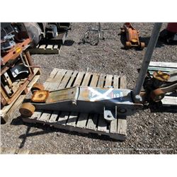 LINCOLN 10-TON HYDRAULIC FLOOR JACK (print sequence:) FA07118