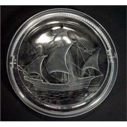 Lalique circular glass ashtray, intaglio moulded with a galleon, signature to base, 18cm diameter…