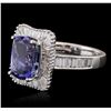 Image 2 : 18KT White Gold 4.13ct Tanzanite and Diamond Ring