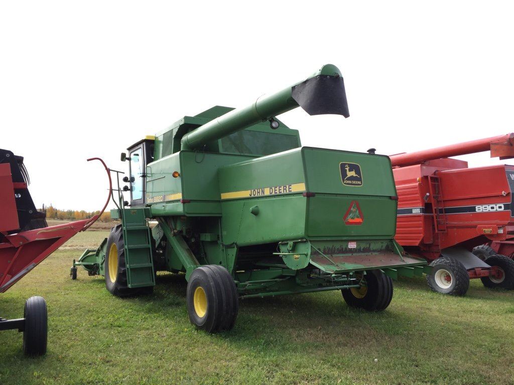 1983 JOHN DEERE 8820 TURBO COMBINE