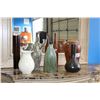 Image 2 : GROUP OF 7 ASSORTED DECORATIVE FLOWER VASES