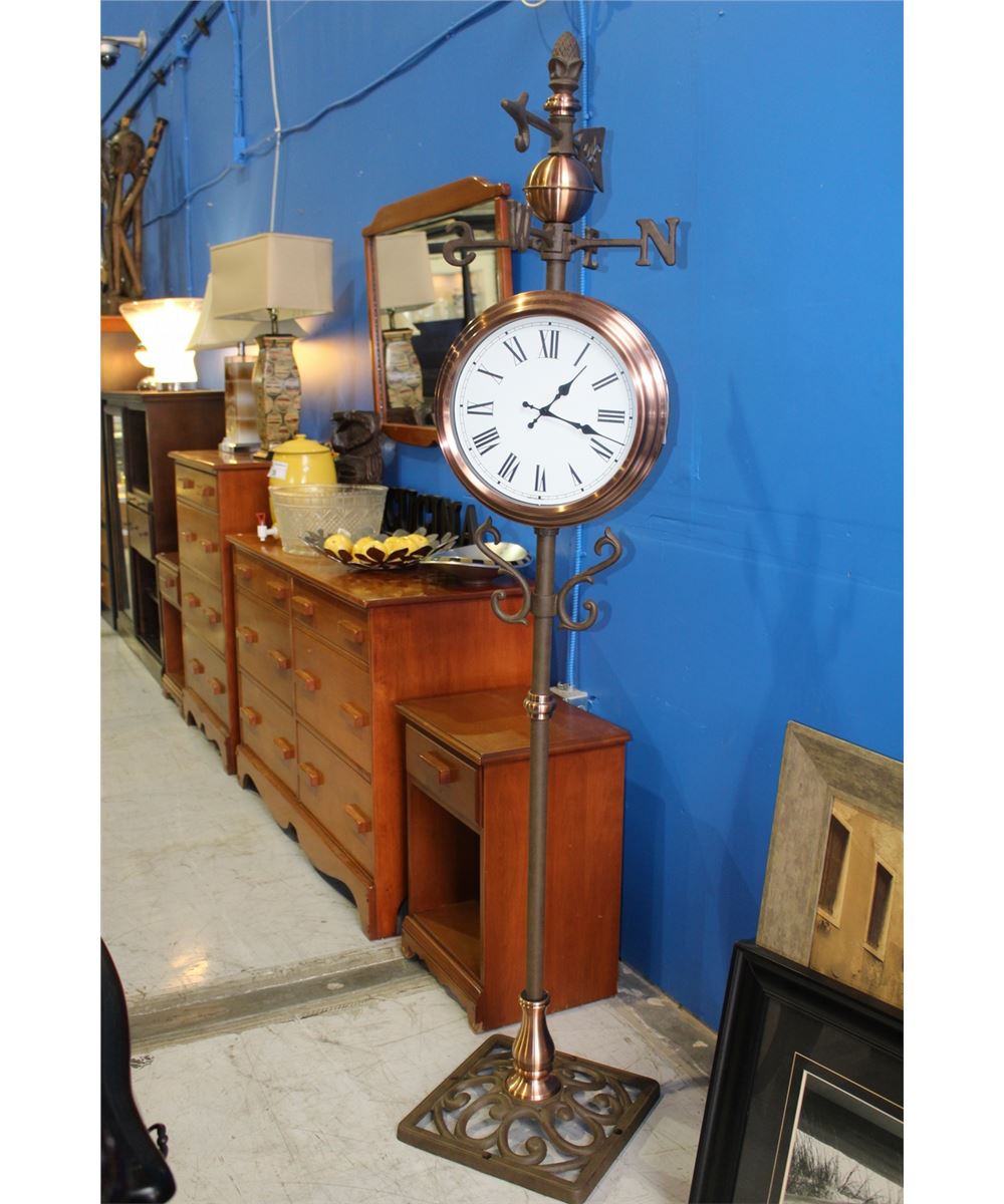 WEATHER VANE PEDESTAL CLOCK