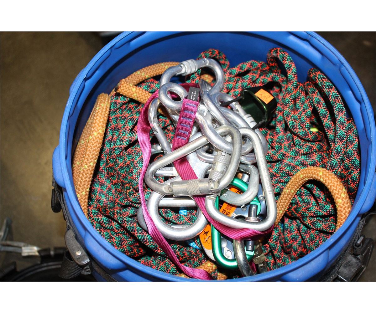 BARREL PACK BACKPACK SYSTEM FILLED WITH ASSORTED MOUNTAIN CLIMBING GEAR ...