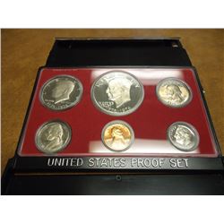 1975 US PROOF SET (WITH BOX)