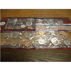 1984 & 1985 US MINT SETS P/D (WITH ENVELOPES)