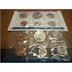 1972 US MINT SET (UNC) P/D/S (WITH ENVELOPE) THIS IS AN OFFICIAL US PACKAGED P/D/S SET, IT DOES NOT 