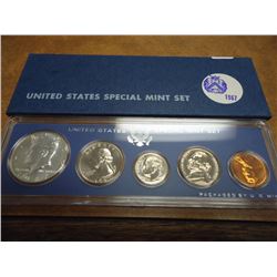 1967 US SPECIAL MINT SET WITH BOX 40% SILVER JOHN F. KENNEDY HALF DOLLAR