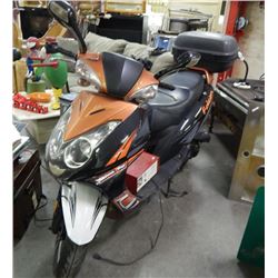***STOA*** 2012 GAS SCOOTER - FALCON XY50GT- 6 - 5500KM - ALL BC REGISTRATION & TRANSFER