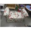 Image 1 : UPHOLSTERED BENCH