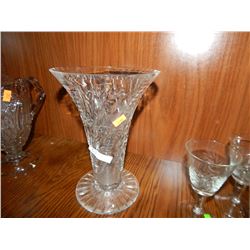 PINWHEEL CRYSTAL VASE (chipped)
