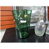 Image 2 : VINTAGE EMERALD GLASS VASE