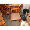 Image 1 : WOOD SIDE CHAIR
