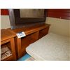 Image 1 : SINGLE - RETRO RADIO HEADBOARD - MAPLE