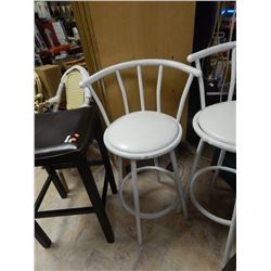 BAR CHAIR - WITH BACK - WHITE