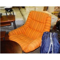 CHAIR - RETRO ORANGE COLORED MID CENTRY MODERN TWEED CHAIR - SWIVELS