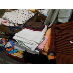 BOX LINEN - MOSTLY PILLOW CASES