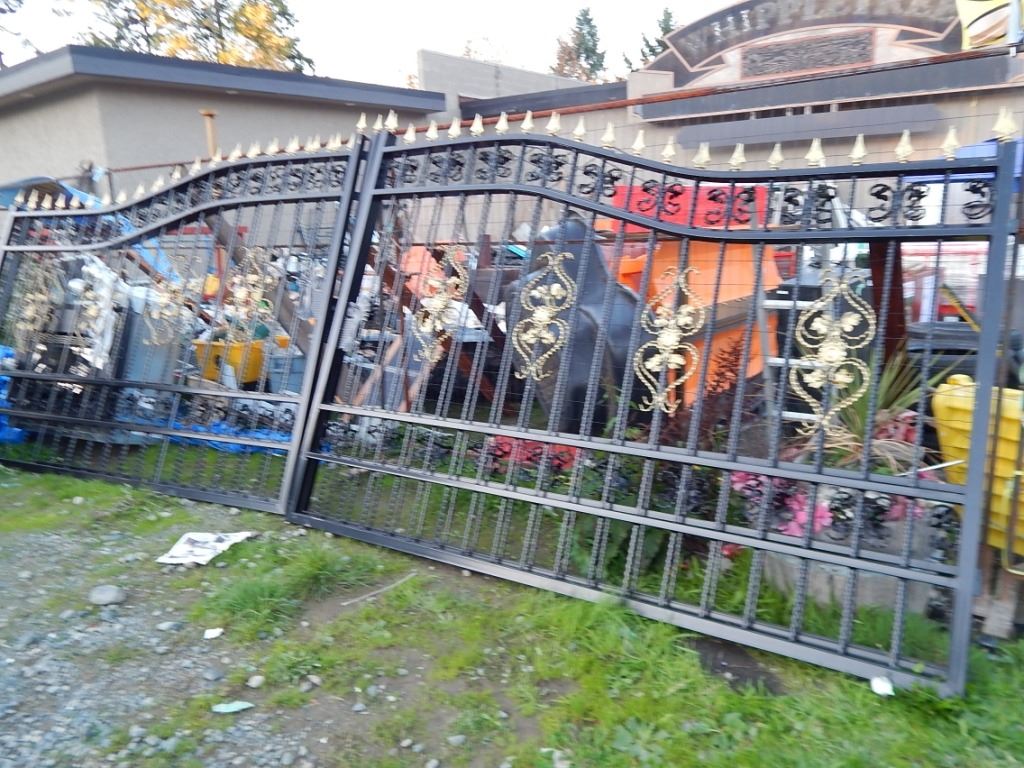 NEW!!! 20FT Heavy Duty BiParting Wrought Iron Driveway Gate 2PC SET