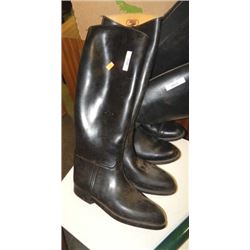 RIDING BOOTS