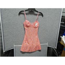 SMALL PEACH COLOURED SHORTY TOP