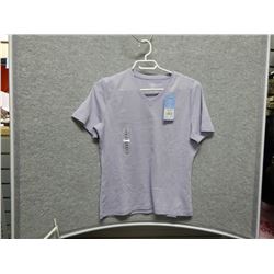 LADIES TOP - NEW - DENVER HAYES - MAUVE V-NECK S/S TSHIRT- SIZE MEDIUM