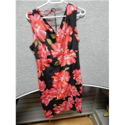 DRESS - LADIES - PENMANS - BLACK - LARGE - FLOWER PATTERN