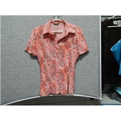 BLOUSE - SHORT SLEEVE - GEORGE - ORANGE/RED - CRINKLED WITH PATTERN - SZ LARGE