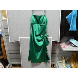 COCKTAIL DRESS - JESSICA - EMERALD COLOR - RHINESTONE BOE - GATHERED - NEVER WORN - LIKE NEW - SZ 12