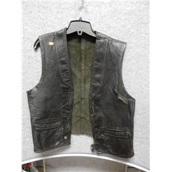 MENS VEST - (NO TAGS) HARLEY DAVIDSON BADGE ON BOTTOM BACK - SIZE (NO TAG) L