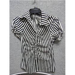 SHIRT WOMANS - SUDUCTIONS - BLACK AND WHITE STRIPPED BUTTON UP SHIRT - SIZE M  (COMES WITH REPLACEME