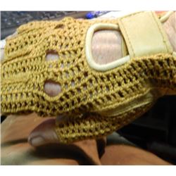 LEATHER & KNITTED FINGERLESS GLOVES - MEDIUM - 1PR LEATHER & KNITTED FINGERLESS GLOVES - MEDIUM - 1 