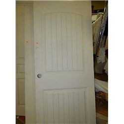 INTERIOR DOOR - 32" -No warranty, no guarantee.