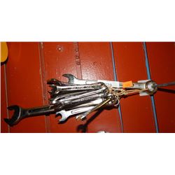 BUNDLE OF WRENCHES