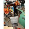 Image 1 : HAND DOLLY - 6 WHEEL