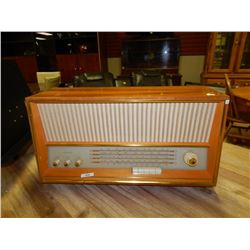 VINTAGE TERAPHONE HI-FI BAND RADIO - WORKING 9"X24"X13" - SHORT WAVE RADIO - NO WARRANTY NO GAURRANT
