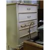 Image 1 : COLONIAL STYLE DRESSOR - 4 DR