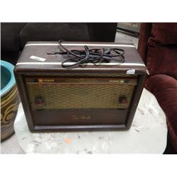 VINTAGE RADIO - AS IS NO WARRANTY, NO GUARANTEE