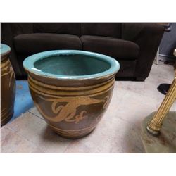 LARGE POTTERY DRAGON MOTIF - PLAT POT