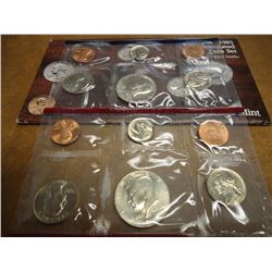 1985 US MINT SET (UNC) P/D (WITH ENVELOPE)