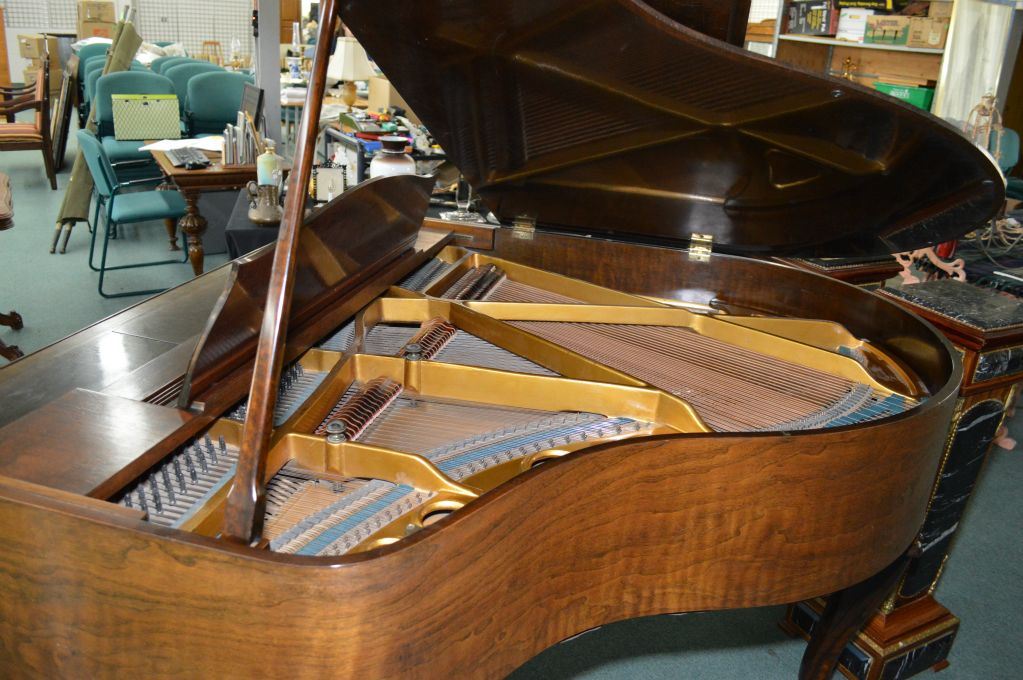 Walnut framed Mason and Risch Duoart vintage 64" baby grand piano