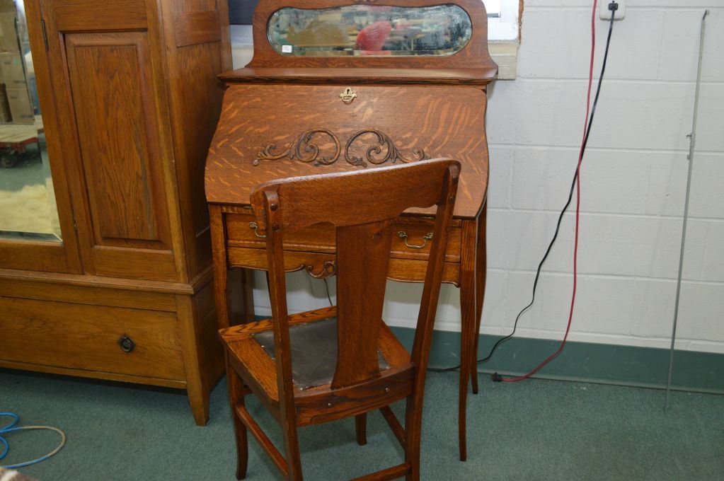 Canadiana Oak Drop Front Desk With Single Drawer Small Mirrored