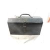 Image 2 : VINTAGE METAL TOOLBOX