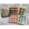 Image 2 : LOT 5 GLASS ORNAMENT SETS
