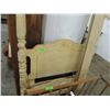 Image 1 : VINTAGE SHABBY CHIC TWIN FOUR POSTER BED FRAME