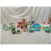 Image 1 : BOX LOT ASSORTED PLASTIC LIVING ROOM DOLLHOUSE FUR