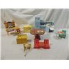 Image 1 : BOX LOT MISC PLASTIC KITCHEN DOLLHOUSE FURNITURE