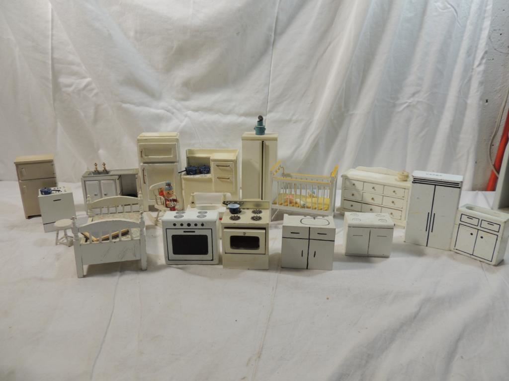 shabby chic dollhouse furniture