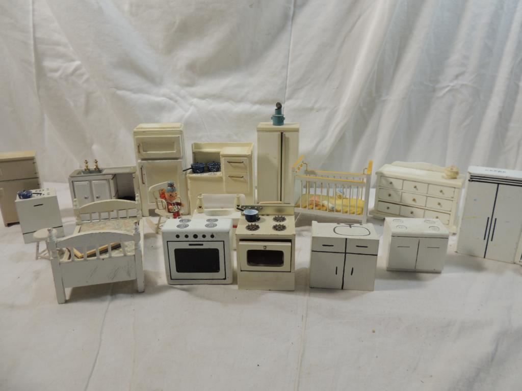 shabby chic dollhouse